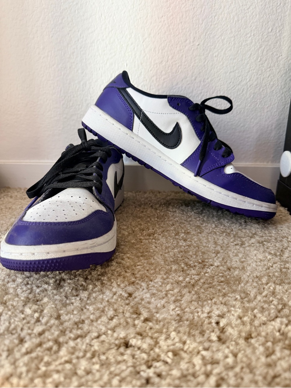 Nike Men’s Air Jordan Low in Purple White Black